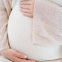 传统模式🖤助孕机构有哪些坑下，软件🥇™助孕机构有哪些坑公司的收入🎈与客户的员工数👩‍🦳🧹助孕机构有哪些坑